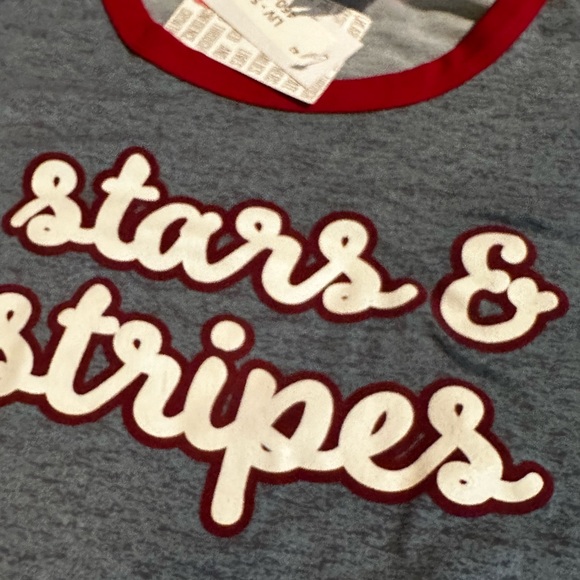 NWT LulaRoe Stars and Stripes Patriotic Graphic Tshirt - Picture 3 of 5